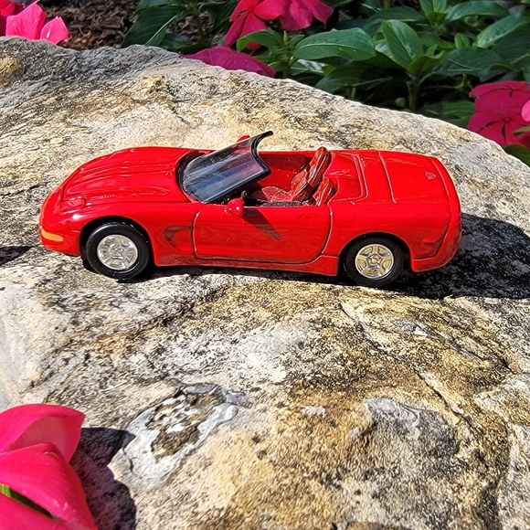 RACING CHAMPION ♡ 1998 Red Chevrolet Corvette - 1:64 Scale Diecast Model - Picture 16 of 17